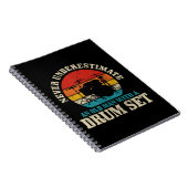 Carnet Hommes N'Underestimez Jamais Un Vieil Homme Avec U (Côté Droit)