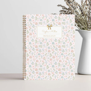 Carnet Joli motif floral rose vert avec monogramme à nœud