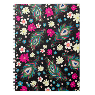 Carnet La broderie paon plumes motif sans soudure. Classe