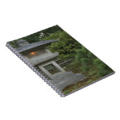 Carnet lanterne en pierre éclairée dans le Jardin Japonai (Côté Droit)