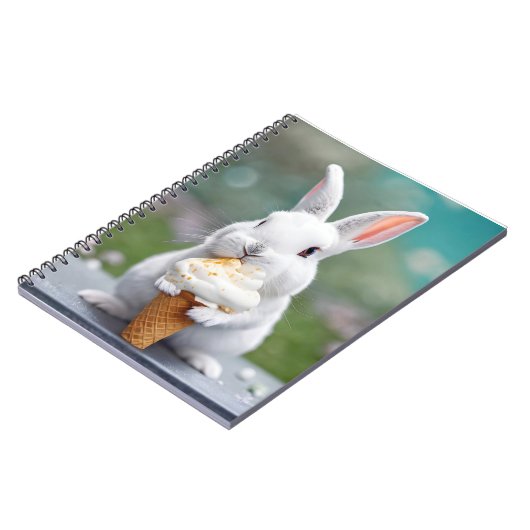 Carnet Lapin Blanc Mangeant Un Cône De Crème De Glace (Côté gauche)