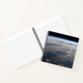 Carnet Le lever Du Soleil Coule De Longues Ombres Sur La  (Intérieur)