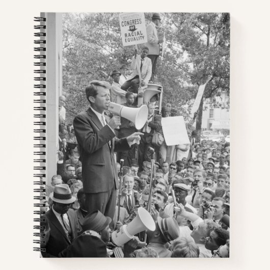 Carnet Le sénateur Robert Kennedy en campagne pour le pré (Devant)