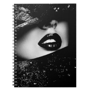 Carnet Lèvres sensuelles monochromes en cadre noir