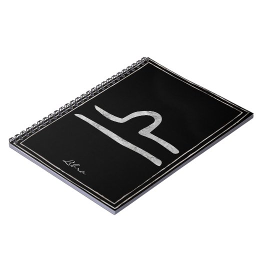 Carnet Libra martelé argent stylisé symbole astrologie (Côté gauche)