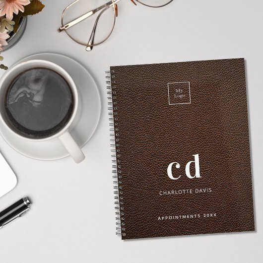 Carnet Logo en cuir marron monogramme initiales affaires