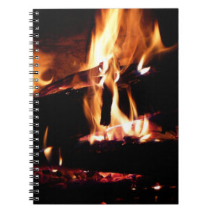 Carnet Logs dans la cheminée Photographie de feu chaud