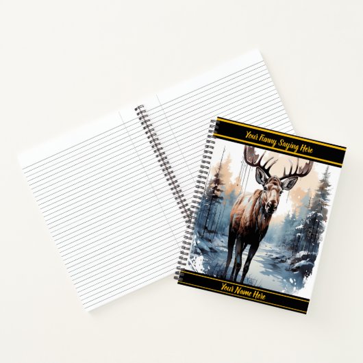 Carnet L'orignal parcourt une forêt d'hiver paisible (Intérieur)