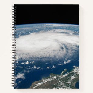 Carnet L'Ouragan Dorian Au-Dessus De L'Océan Atlantique.