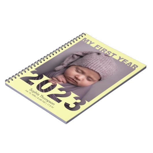 Carnet Ma première année 2023 Découpe moderne bébé photo (Côté gauche)