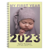 Carnet Ma première année 2023 Découpe moderne bébé photo (Devant)