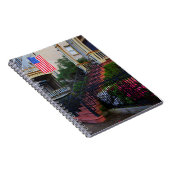 Carnet Maison dans le quartier historique au printemps (Côté Droit)
