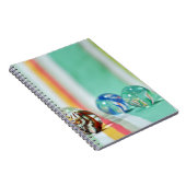 Carnet Marbres sur un arrière - plan rayé (Côté Droit)