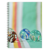 Carnet Marbres sur un arrière - plan rayé (Devant)