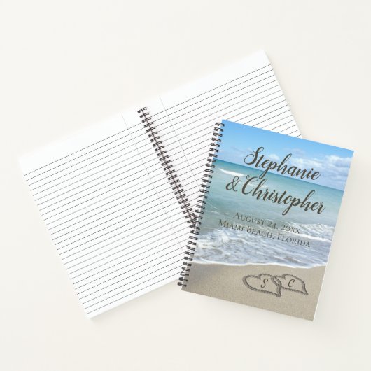 Carnet Mariage de plage Coeurs Monogrammes dans le sable (Intérieur)