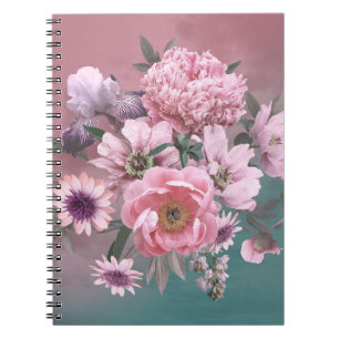 Carnet Modèle floral. Belles pivoines de fleurs et iri