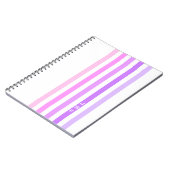 Carnet Monogramme à bandes verticales violettes et roses (Côté gauche)