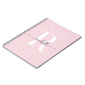 Carnet Monogramme de nom de script moderne rose pâle fémi (Côté gauche)
