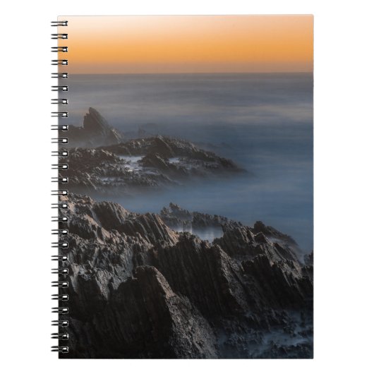 CARNET MONTAGNES GRIS AVEC NUAGES (Devant)