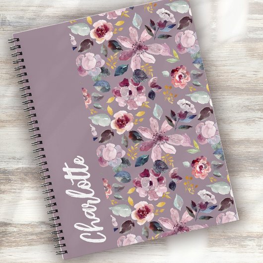 Carnet Motif floral de lilas monogrammé