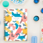 Carnet Motif rose bleu jaune<br><div class="desc">Carnet moderne et ludique avec un motif fantaisiste de formes et de figures en bleu,  rose,  jaune et blanc. Personnalisez avec votre propre texte sur la couverture,  comme votre nom ou le but du carnet.</div>