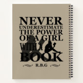 Carnet Ne sous-estimez jamais le pouvoir d'une fille avec (Dos)