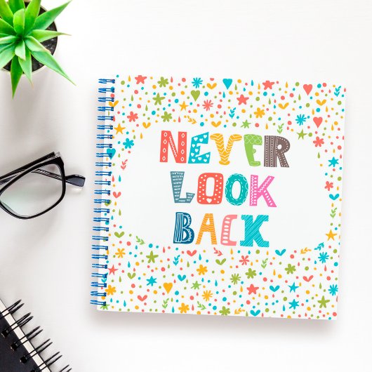 Carnet Never Look