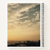 Carnet Notes sur un arrière - plan couché de soleil (Dos)