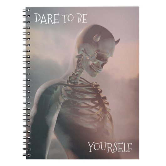 Carnet Osez être vous-même. Squelette avec des cornes (Devant)