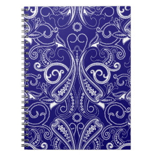 Carnet Paisley monochrome : bleu, blanc élégance.