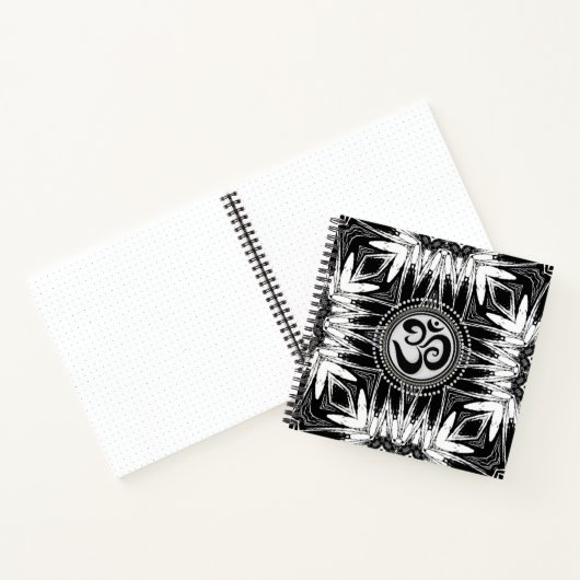 Carnet Panneau Batik Om noir et blanc Mandala Nouvel Âge (Intérieur)