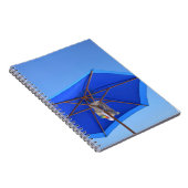 Carnet Parapluie de patio bleu et marron le matin (Côté Droit)