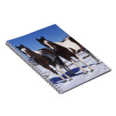 Carnet Peignez les chevaux se tenant dans la neige (Côté Droit)