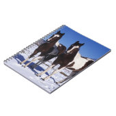 Carnet Peignez les chevaux se tenant dans la neige (Côté gauche)