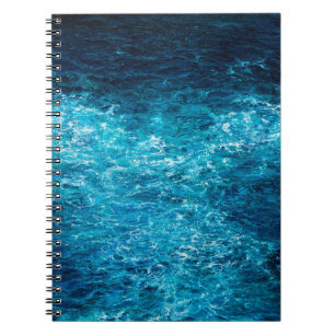 Carnet peinture à l'huile montrant les vagues de l'océan