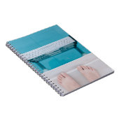 Carnet Personne debout sur l'échelle de la piscine (Côté Droit)