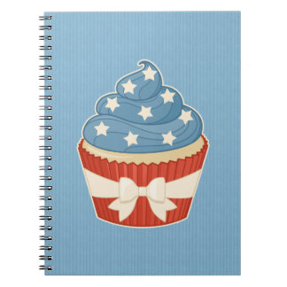 Carnet Petit gâteau patriotique sur les rayures bleues