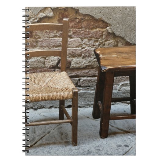 Carnet Petite chaise et tabouret, Pienza, Italie (Devant)