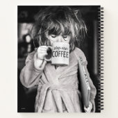 Carnet Petite fille boit du café (Dos)