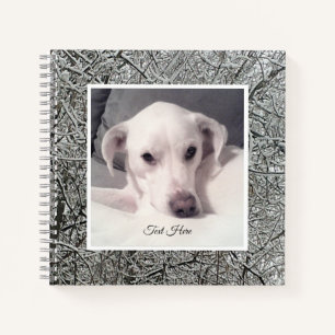 Carnet Photo d'un chien blanc mignon ayant un jour d'hive