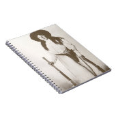 Carnet Photo Portrait d'une fille qui tient un fusil, c19 (Côté Droit)