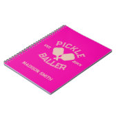 Carnet Pickle Baller Pickleball Collegiate Typographie (Côté gauche)