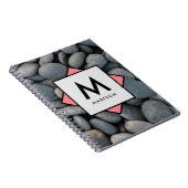 Carnet Pile de roche avec votre propre nom et Monogramme (Côté Droit)