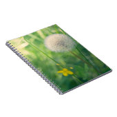 Carnet Pissenlit dans la verdure avec une douce lumière e (Côté Droit)