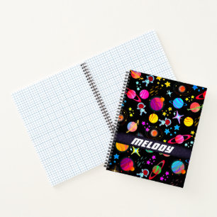Carnet planètes spatiales colorées galaxie étoiles motif
