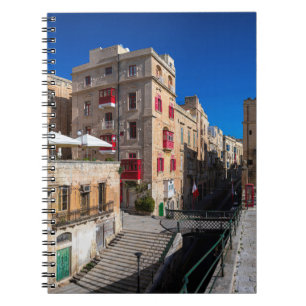 Carnet Pont, rue étroite avec escaliers à La Valette