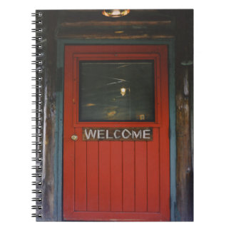 CARNET PORTE FERMÉE EN BOIS ROUGE