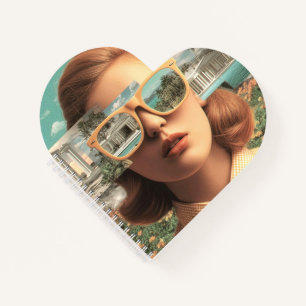 Carnet Portrait surréaliste féminin avec des lunettes de