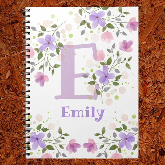 Carnet Première initiale plus le nom Emily avec des fleur