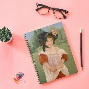 Carnet Printemps : Margot debout dans un jardin   Mary Ca